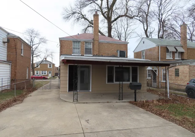 Photo 2 of Single family home for sale at 1710 N 73rd Court, Elmwood Park, IL 60707 | MLS# 12731850 | Listing updated on 2026-08-18