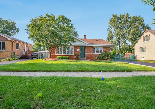 Photo 3 of Single family home for sale at 7252 174th Place, Tinley Park, IL 60477 | MLS# 12731853 | Listing updated on 2026-09-07