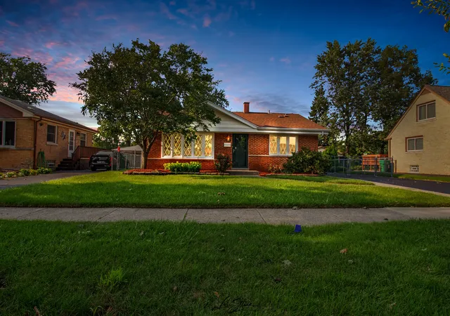 Photo 3 of Single family home for sale at 7252 174th Place, Tinley Park, IL 60477 | MLS# 12731853 | Listing updated on 2026-09-07