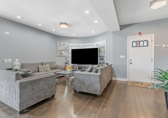Photo 4 of Single family home for sale at 27 N Lockwood Ave, Chicago, IL 60644 | MLS# 12731862 | Listing updated on 2026-09-06