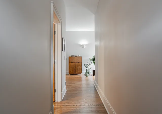 3rd image of 114 W Locust St, Bloomington, IL 61701 | MLS# 12731878
