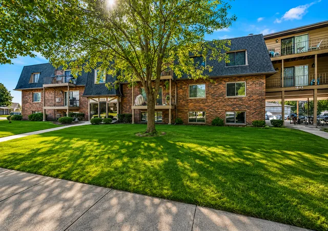 Photo 1 of Condo for sale at 444 Cavalier Ct #3-1, West Dundee, IL 60118 | MLS# 12731881 | Listing updated on 2026-10-05