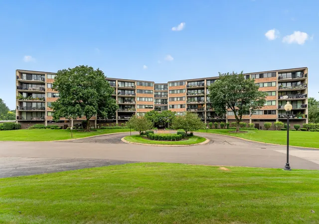 1st image of 101 Bar Harbour Rd #6T, Schaumburg, IL 60193 | MLS# 12731884