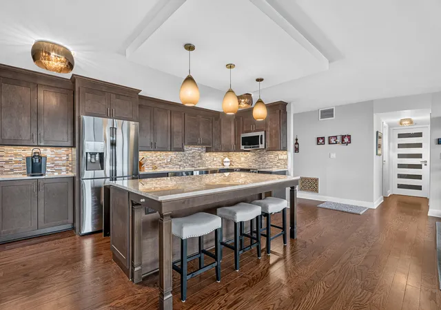 2nd image of 101 Bar Harbour Rd #6T, Schaumburg, IL 60193 | MLS# 12731884
