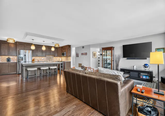 5th image of 101 Bar Harbour Rd #6T, Schaumburg, IL 60193 | MLS# 12731884