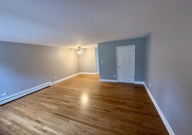 4th image of 101 Dover Dr #5, Des Plaines, IL 60018 | MLS# 12731894