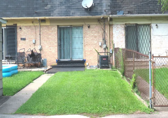 22nd image of 1233 W 110th Pl, Chicago, IL 60643 | MLS# 12731897
