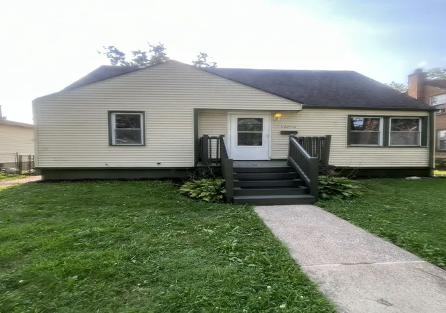 Photo 1 of Single family home for sale at 16750 Bulger Ave, Hazel Crest, IL 60429 | MLS# 12731913 | Listing updated on 2026-09-23