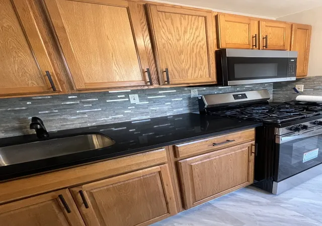 Photo 4 of Single family home for sale at 16750 Bulger Ave, Hazel Crest, IL 60429 | MLS# 12731913 | Listing updated on 2026-09-23