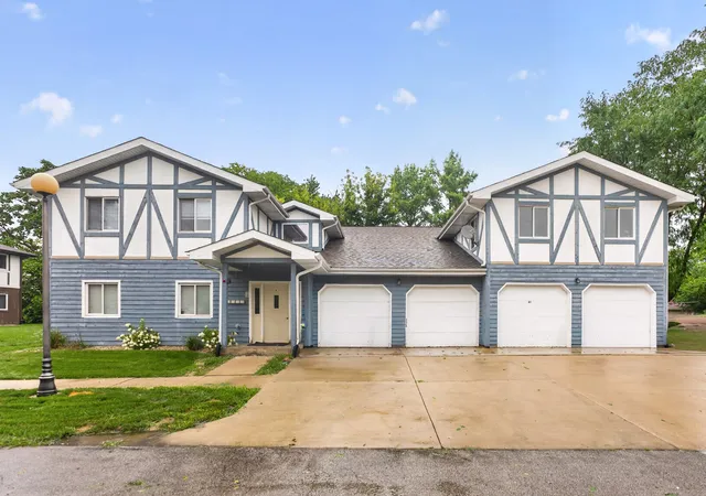 Photo 1 of Condo for sale at 2s640 Cerny Rd #A4, Warrenville, IL 60555 | MLS# 12731916 | Listing updated on 2026-09-01