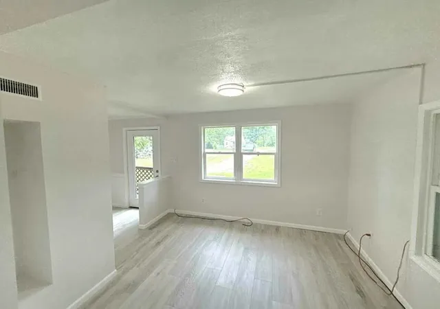 2nd image of 1356 Willard Ave, Rockford, IL 61101 | MLS# 12731923