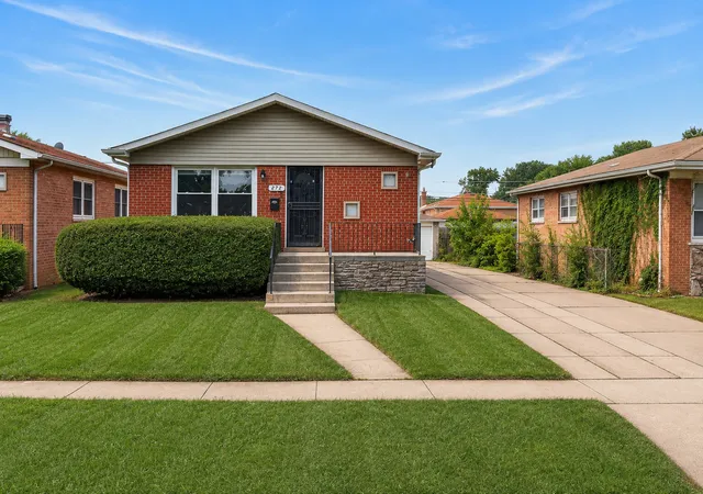 Photo 1 of Single family home for sale at 272 Madison Ave, Calumet City, IL 60409 | MLS# 12731925 | Listing updated on 2026-08-21
