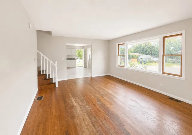 Listing Photo 5 - Condo for sale in building located at 2623 Gilboa Ave, Zion, IL 60099