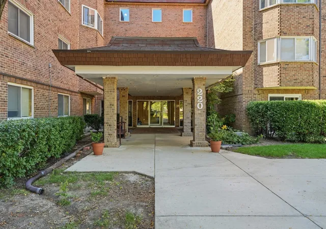 1st image of 220 S Roselle Rd #524, Schaumburg, IL 60193 | MLS# 12731977