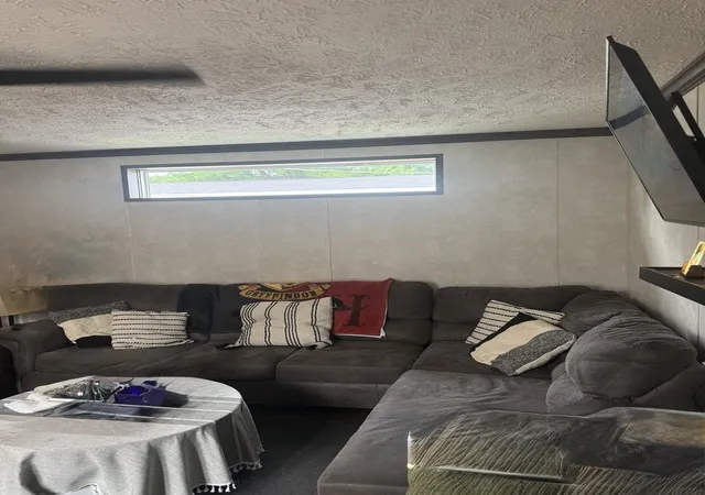 Photo 2 of Manufactured home for sale at 118 Lake Blf Dr, Oakwood, IL 61858 | MLS# 12731980 | Listing updated on 2026-08-20