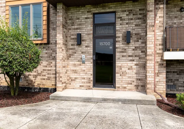 5th image of 15700 Deerfield Ct #2N, Orland Park, IL 60462 | MLS# 12731987
