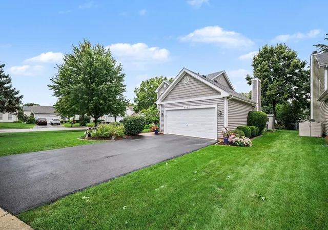 3rd image of 915 Joan Ct, Naperville, IL 60540 | MLS# 12731991