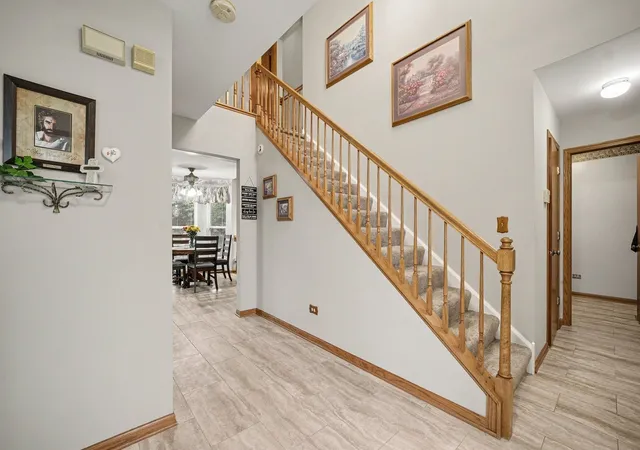 4th image of 915 Joan Ct, Naperville, IL 60540 | MLS# 12731991