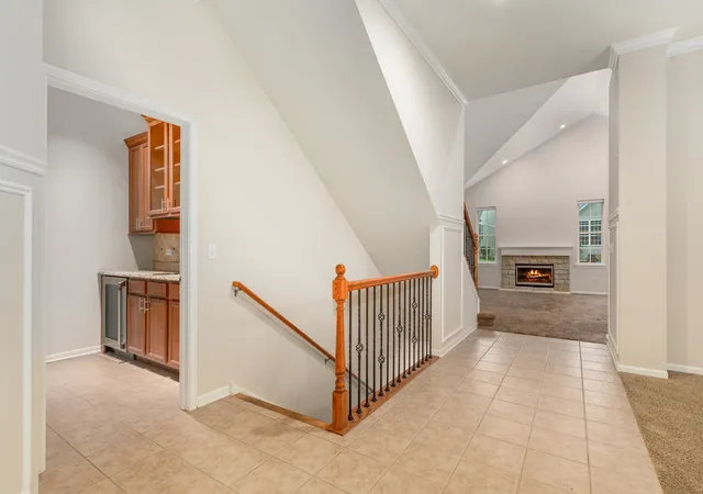 2nd image of 1179 Kingsley Ln, Aurora, IL 60505 | MLS# 12732001