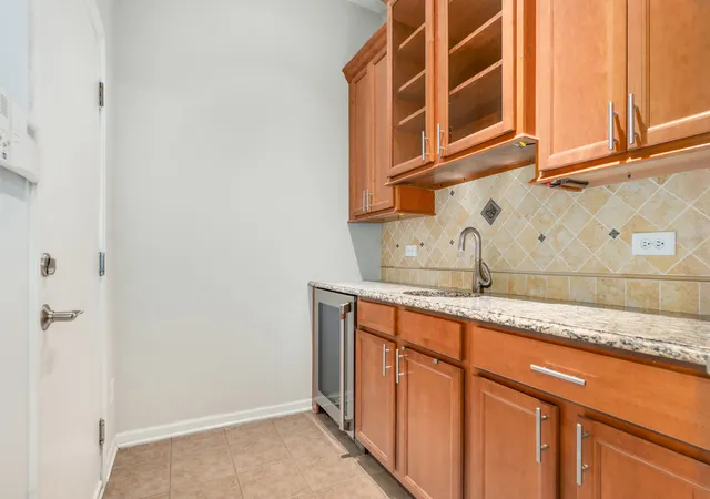 4th image of 1179 Kingsley Ln, Aurora, IL 60505 | MLS# 12732001