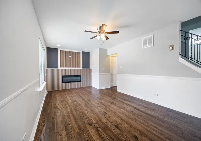 3rd image of 3041 St Ives Ct, Richton Park, IL 60471 | MLS# 12732007