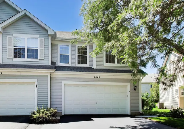 Photo 1 of Townhouse for sale at 1325 Newport St, Mundelein, IL 60060 | MLS# 12732016 | Listing updated on 2026-09-04