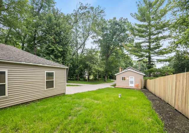 15th image of 38178 N 1st Ave, Spring Grove, IL 60081 | MLS# 12732056