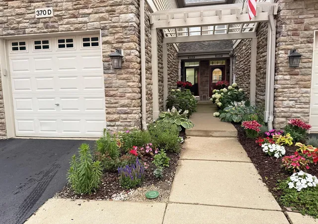 1st image of 370 W Sundown Ct #D, Wauconda, IL 60084 | MLS# 12732067