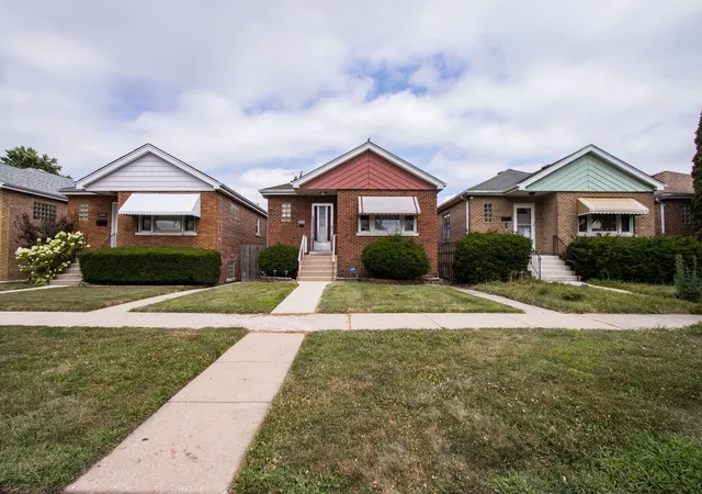 2nd image of 3837 Harvey Ave, Berwyn, IL 60402 | MLS# 12732085