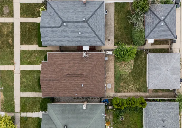 24th image of 3837 Harvey Ave, Berwyn, IL 60402 | MLS# 12732085
