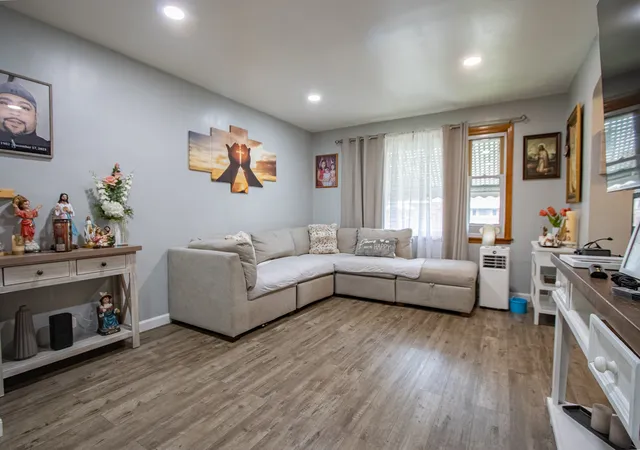 Photo 3 of Single family home for sale at 3837 Harvey Ave, Berwyn, IL 60402 | MLS# 12732085 | Listing updated on 2026-10-07