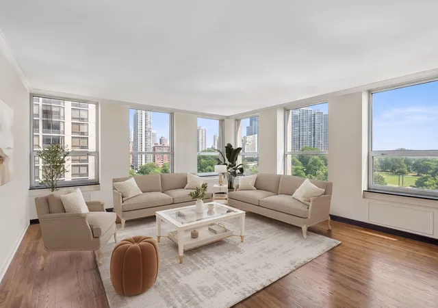 Photo 2 of Condo for sale at 2626 N Lakeview Ave #302, Chicago, IL 60614 | MLS# 12732098 | Listing updated on 2026-08-23