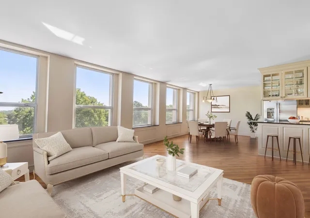 Photo 3 of Condo for sale at 2626 N Lakeview Ave #302, Chicago, IL 60614 | MLS# 12732098 | Listing updated on 2026-08-23