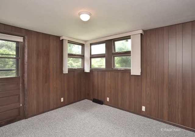 Photo 3 of Single family home for sale at 516 S Main St, Mount Prospect, IL 60056 | MLS# 12732103 | Listing updated on 2026-08-26