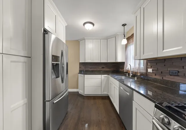 Photo 2 of Single family home for sale at 5818 Ridgewood Dr, Western Springs, IL 60558 | MLS# 12732106 | Listing updated on 2026-09-03