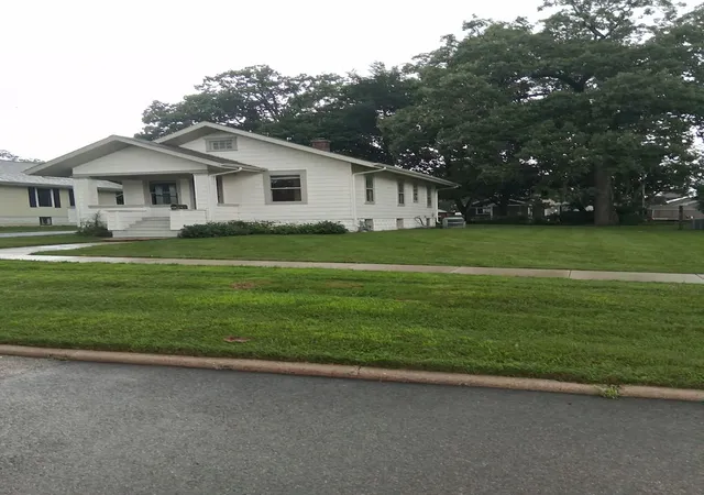 2nd image of 1104 N Jefferson St, Harvard, IL 60033 | MLS# 12732131