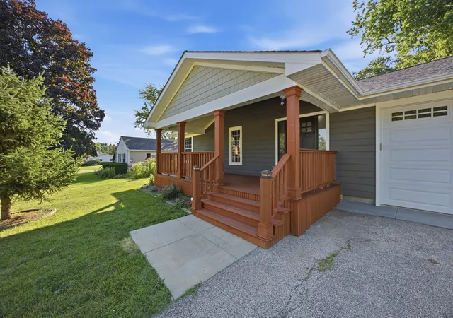 1st image of 4220 Ponca St, Mc Henry, IL 60050 | MLS# 12732145
