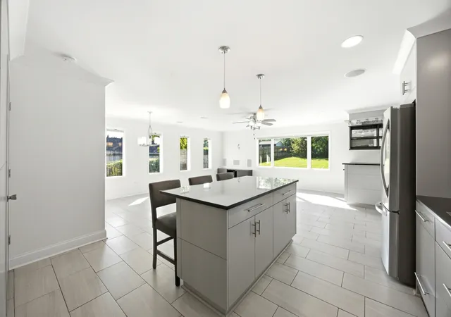 4th image of 4220 Ponca St, Mc Henry, IL 60050 | MLS# 12732145