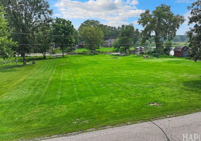 3rd image of 4428 Wildwood Dr, Crystal Lake, IL 60014 | MLS# 12732223