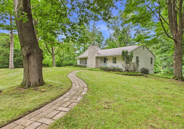 2nd image of 1120 Murphy Woods Ln, Rockford, IL 61107 | MLS# 12732229