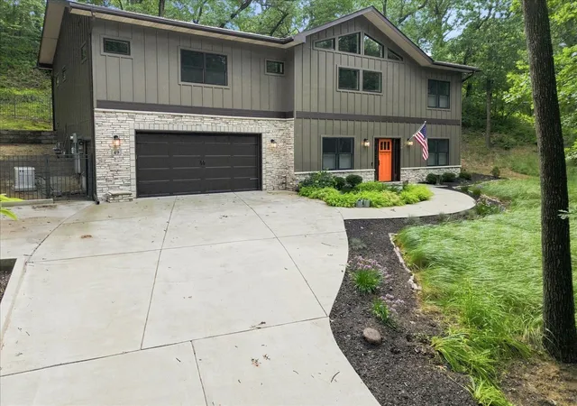 2nd image of 49 S Oval Ave, Beverly Shores, IN 46301 | MLS# 12732244