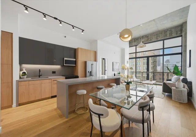 2nd image of 321 S Sangamon St #908, Chicago, IL 60607 | MLS# 12732257
