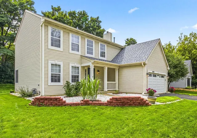 Photo 2 of Single family home for sale at 25727 W Woodland Dr, Round Lake, IL 60073 | MLS# 12732275 | Listing updated on 2026-08-31