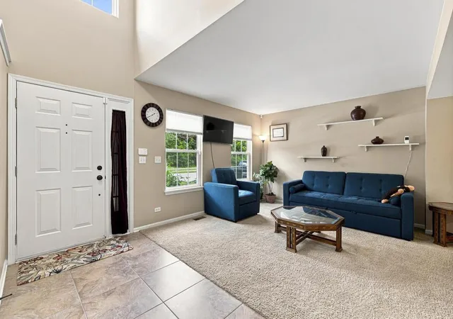 Photo 4 of Single family home for sale at 25727 W Woodland Dr, Round Lake, IL 60073 | MLS# 12732275 | Listing updated on 2026-08-31