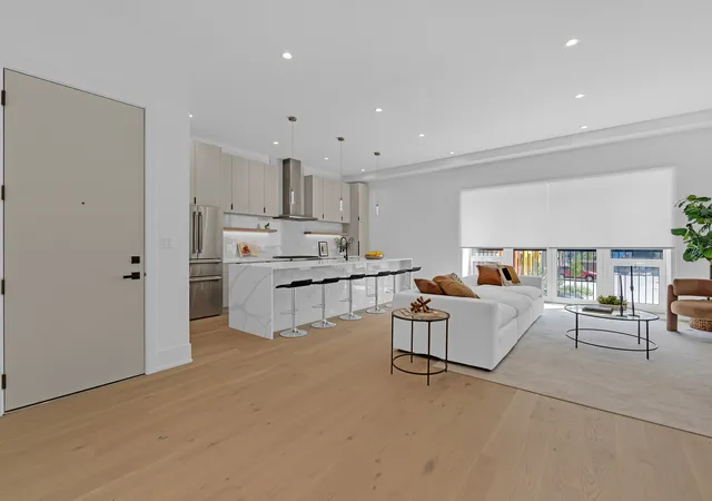 3rd image of 505 W Elm St #3, Chicago, IL 60610 | MLS# 12732291