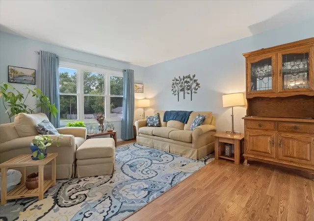 Photo 2 of Single family home for sale at 424 E Shorewood Rd, Round Lake Beach, IL 60073 | MLS# 12732301 | Listing updated on 2026-10-06