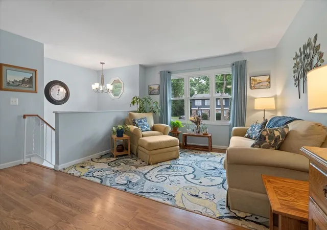 Photo 3 of Single family home for sale at 424 E Shorewood Rd, Round Lake Beach, IL 60073 | MLS# 12732301 | Listing updated on 2026-10-06