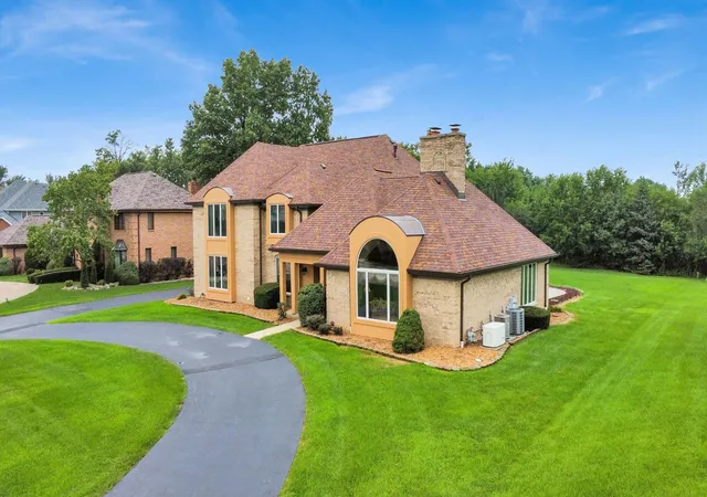 3rd image of 8010 Salvatori Ct, Orland Park, IL 60462 | MLS# 12732304