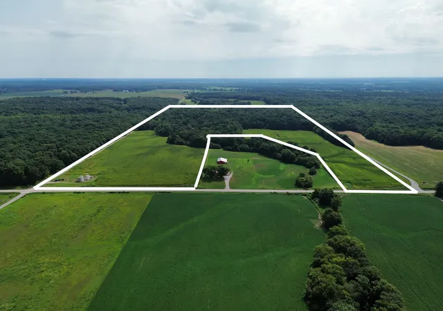 Photo 1 of Sale Pending at 000 Iuka Rd, Iuka, IL 62849 | MLS# 12732305 | Listing updated on 2026-08-17
