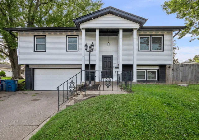 1st image of 1810 15th St, Silvis, IL 61282 | MLS# 12732339
